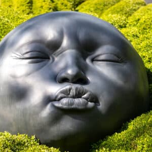 Garten Skulpturen Kopf Kussmund